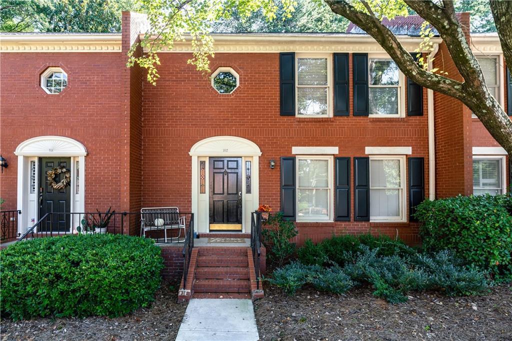 102 Defoors Mill Dr., Atlanta, GA 30318