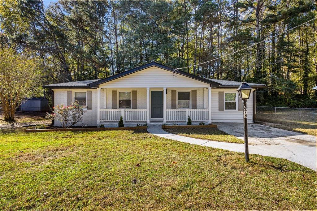 4976 Mable Lake Dr., Mableton, GA 30126