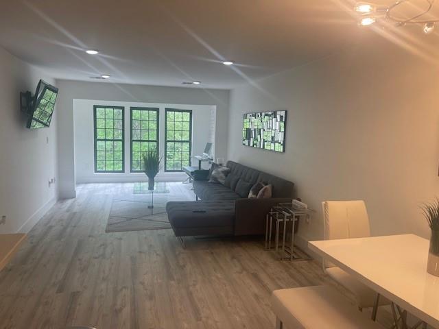 24208 Plantation Dr., Atlanta, GA 30324