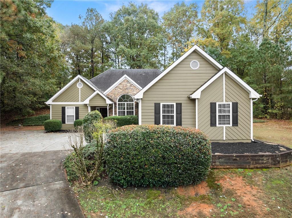 515 Tribble Creek Dr., Grayson, GA 30017