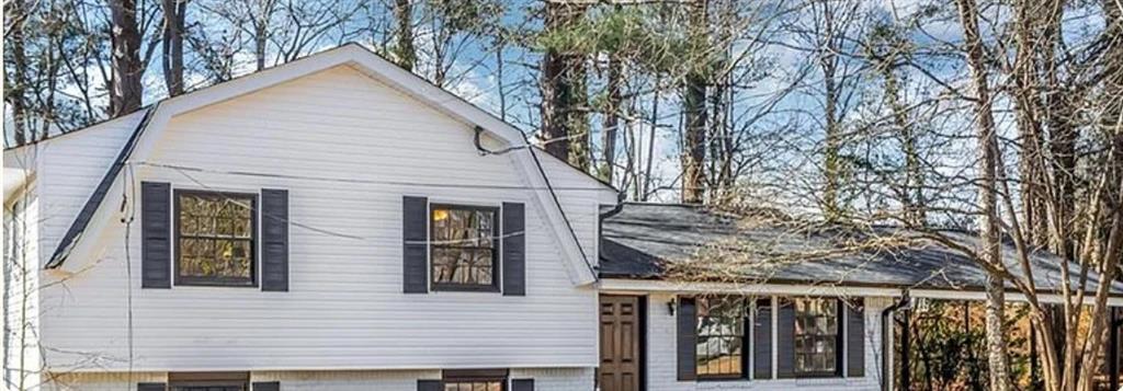 2731 Lynn Ct., Ellenwood, GA 30294