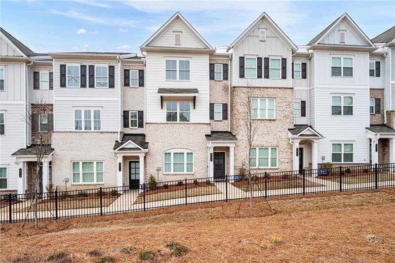 3322 Cranston Ln., Kennesaw, GA 30144