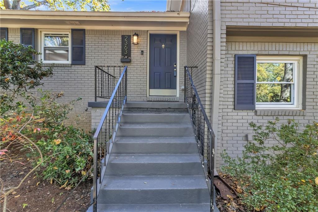 2363 Oakridge Court Ct., Decatur, GA 30032