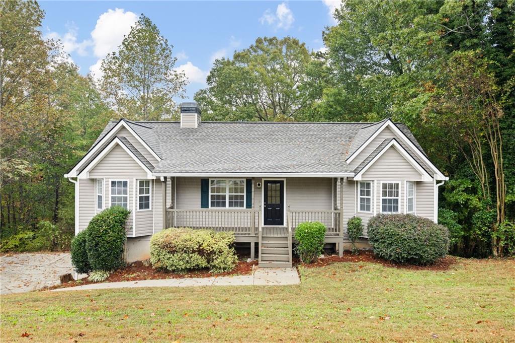 698 Fairview Dr., Dallas, GA 30157