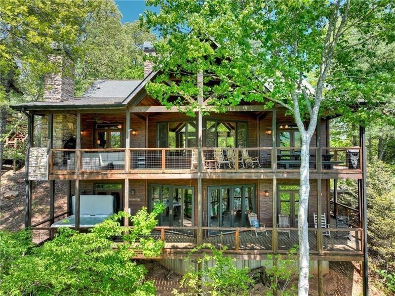 670 Magnolia Dr., Blue Ridge, GA 30513