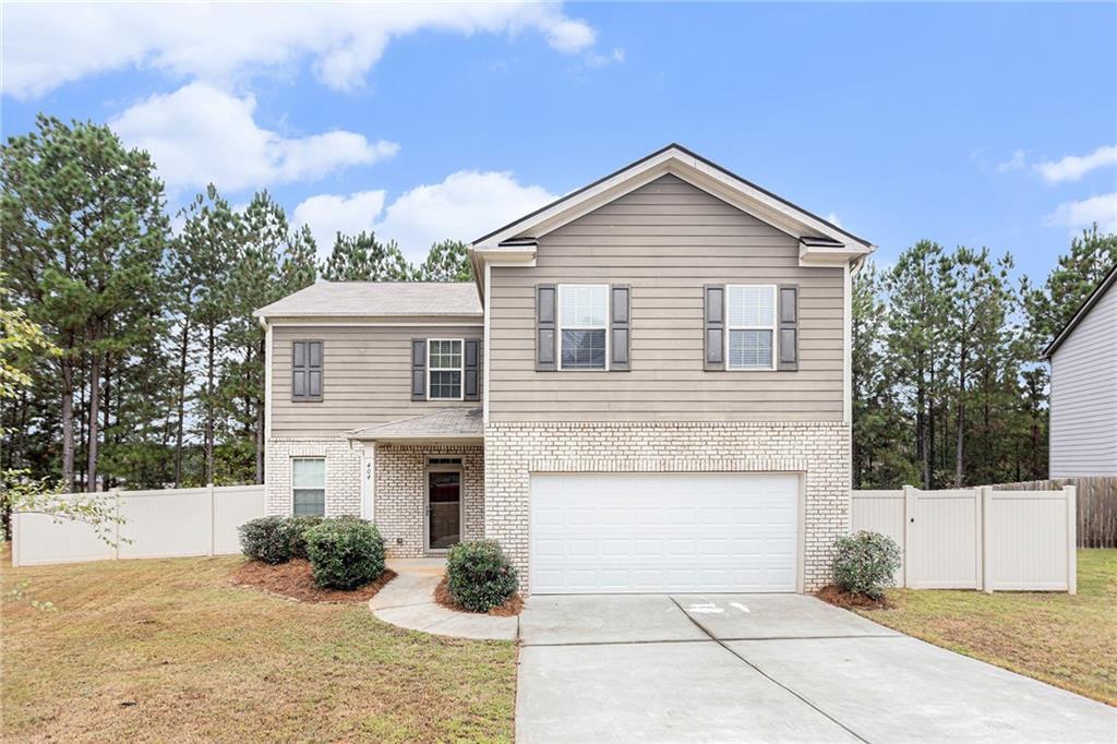 404 Lake Ridge Ln., Fairburn, GA 30213