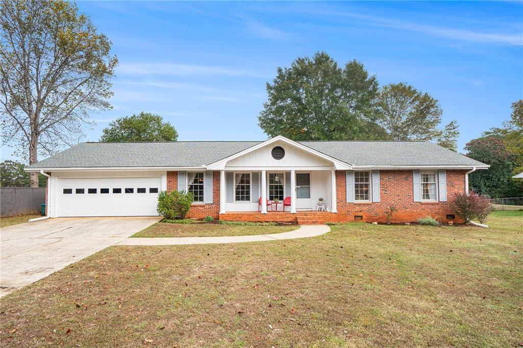 1732 Beauregard Dr., Lilburn, GA 30047