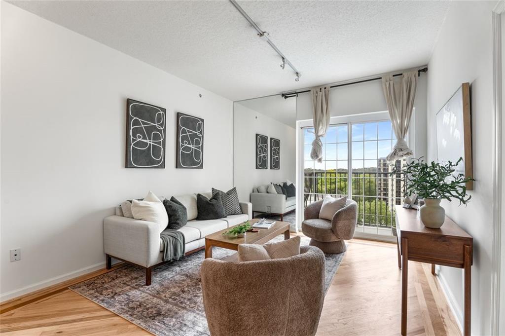 195 14th St. #909, Atlanta, GA 30309