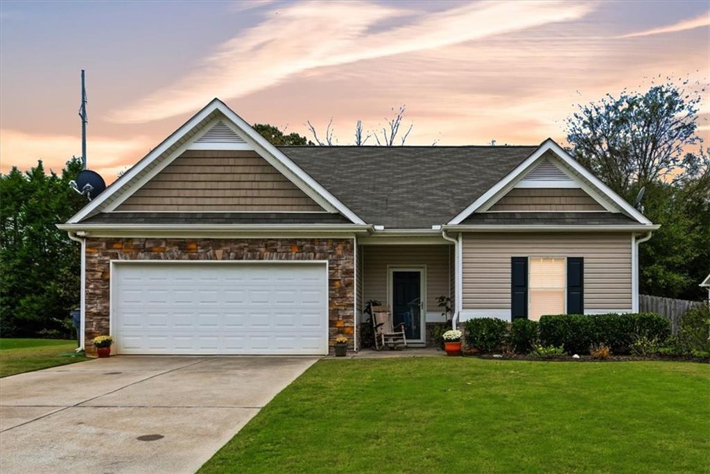 135 Oak Hollow Way, Aragon, GA 30104