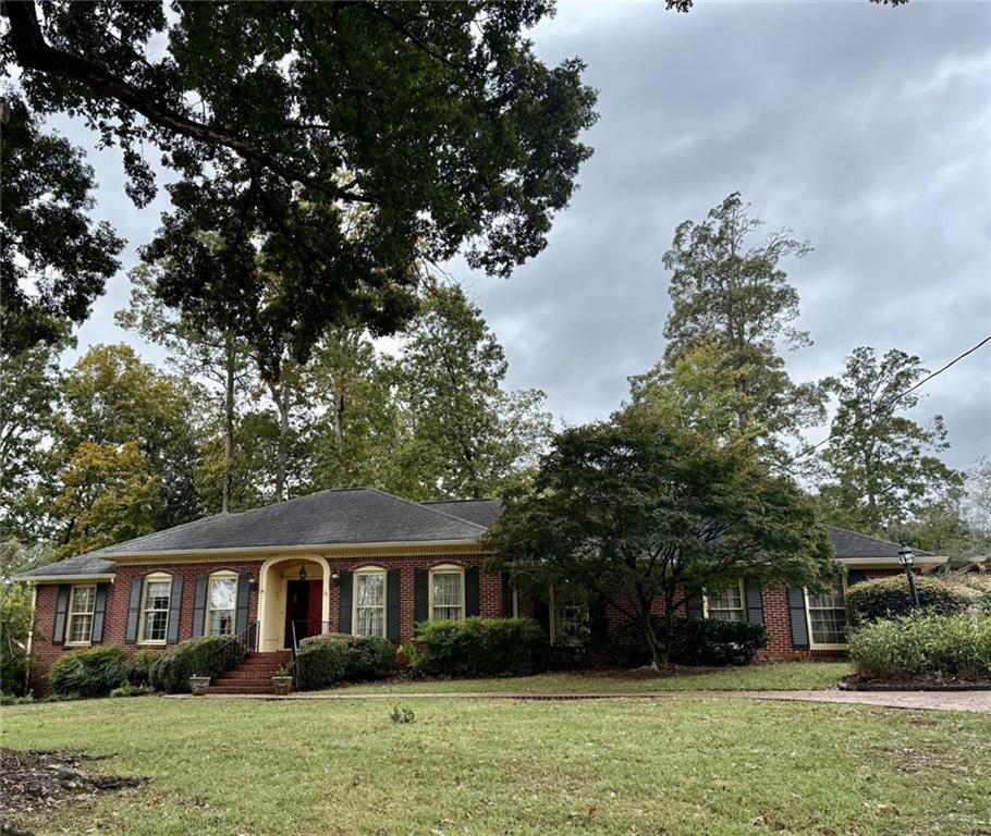 4760 Cherrywood Ln., Atlanta, GA 30342