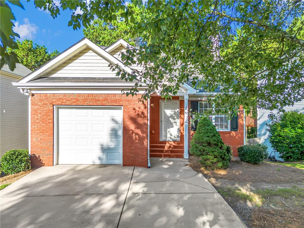 152 Stoneforest Dr., Woodstock, GA 30189