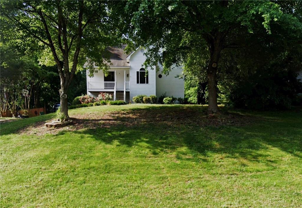 6413 Stanbrough Ln., Dallas, GA 30157