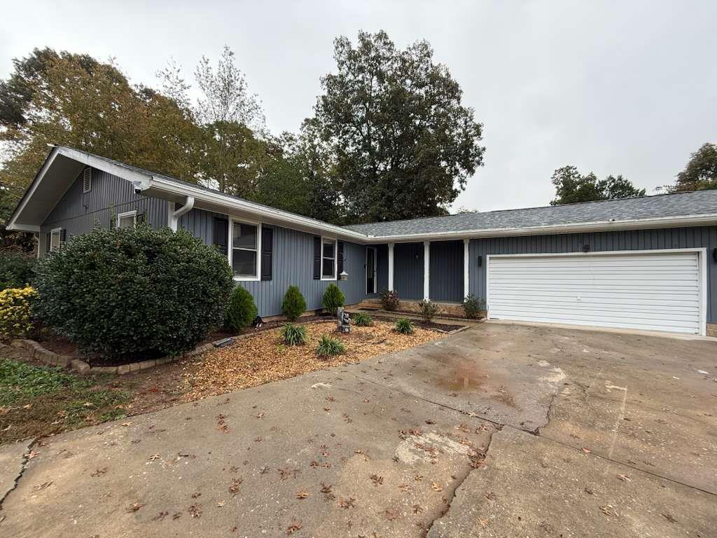 110 Foxfire Dr., Warner Robins, GA 31093