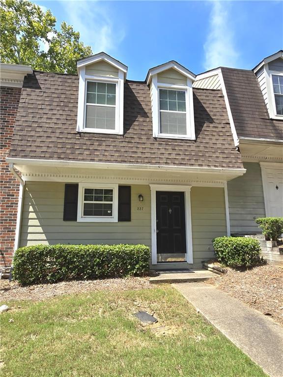 227 Quail Run, Roswell, GA 30076