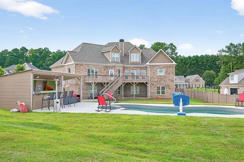 2112 Meadowood Cove, Monroe, GA 30655
