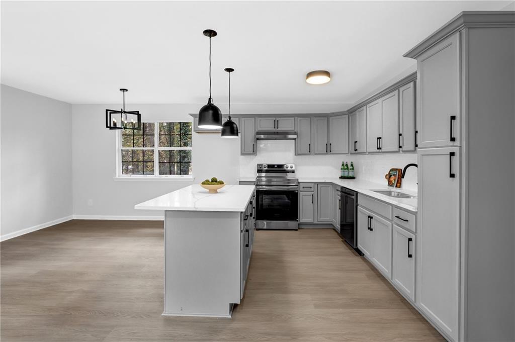 812 Raintree Way, Conyers, GA 30094