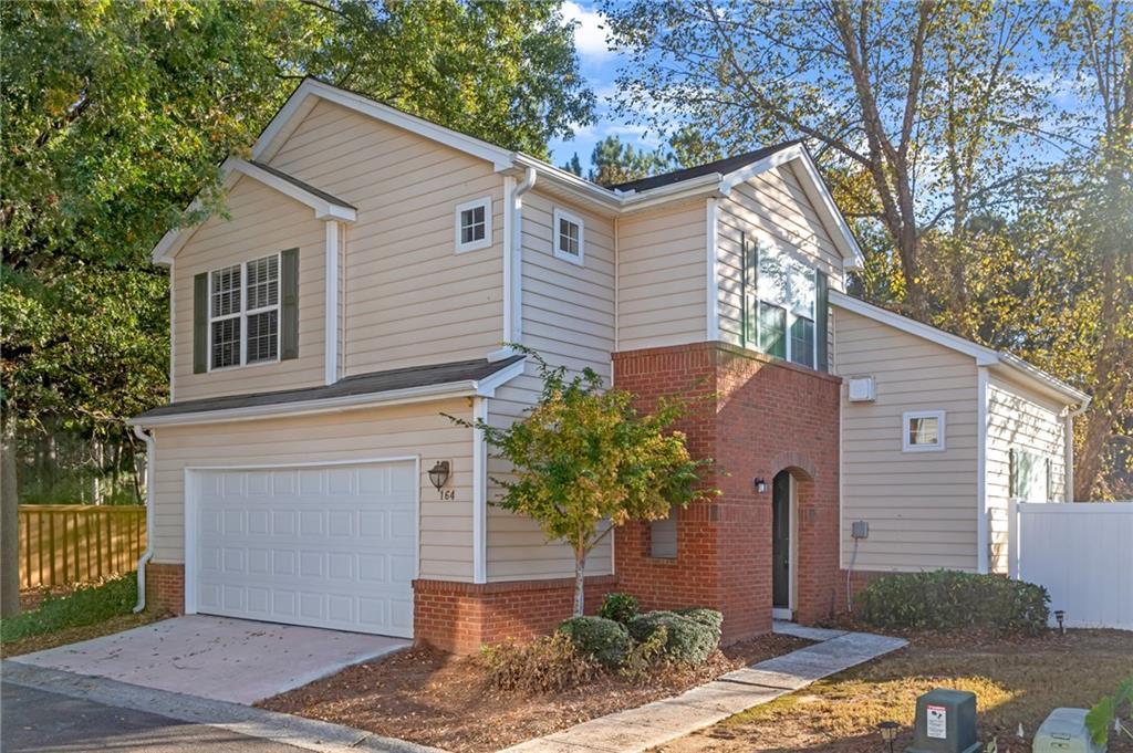 164 Windcroft Cir., Acworth, GA 30101