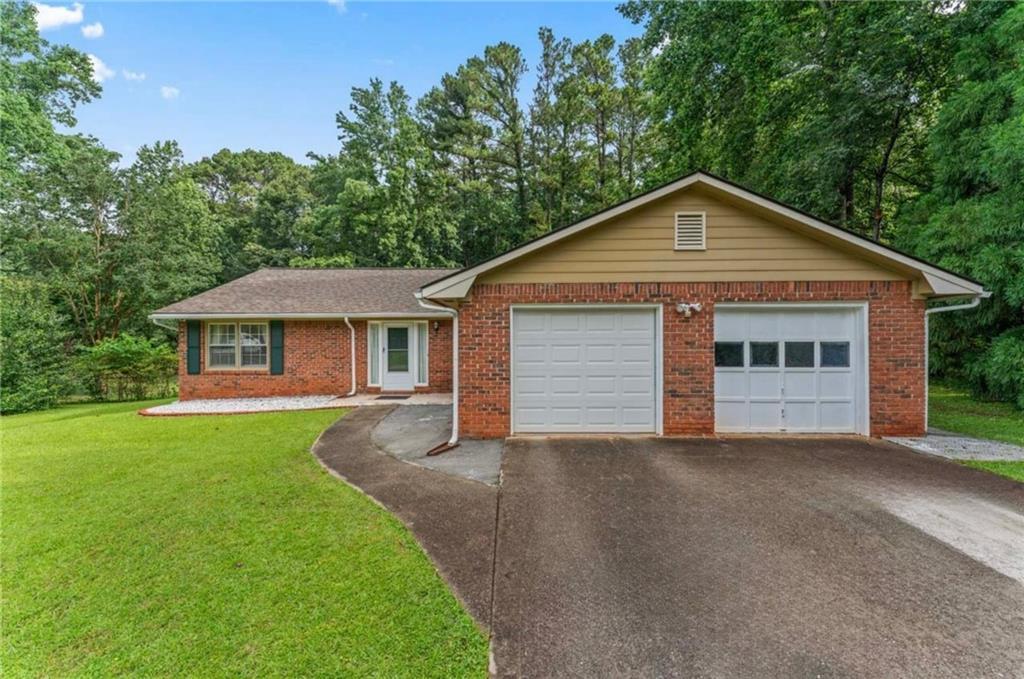 1738 Sherry Ln., Jonesboro, GA 30236