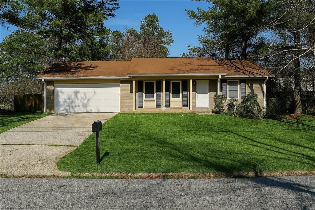 2195 Rochelle Way, Atlanta, GA 30349