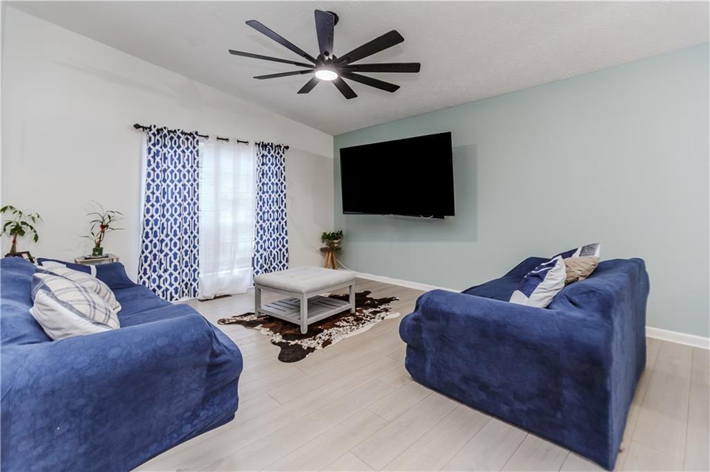 1156 Woodington Cir., Lawrenceville, GA 30044