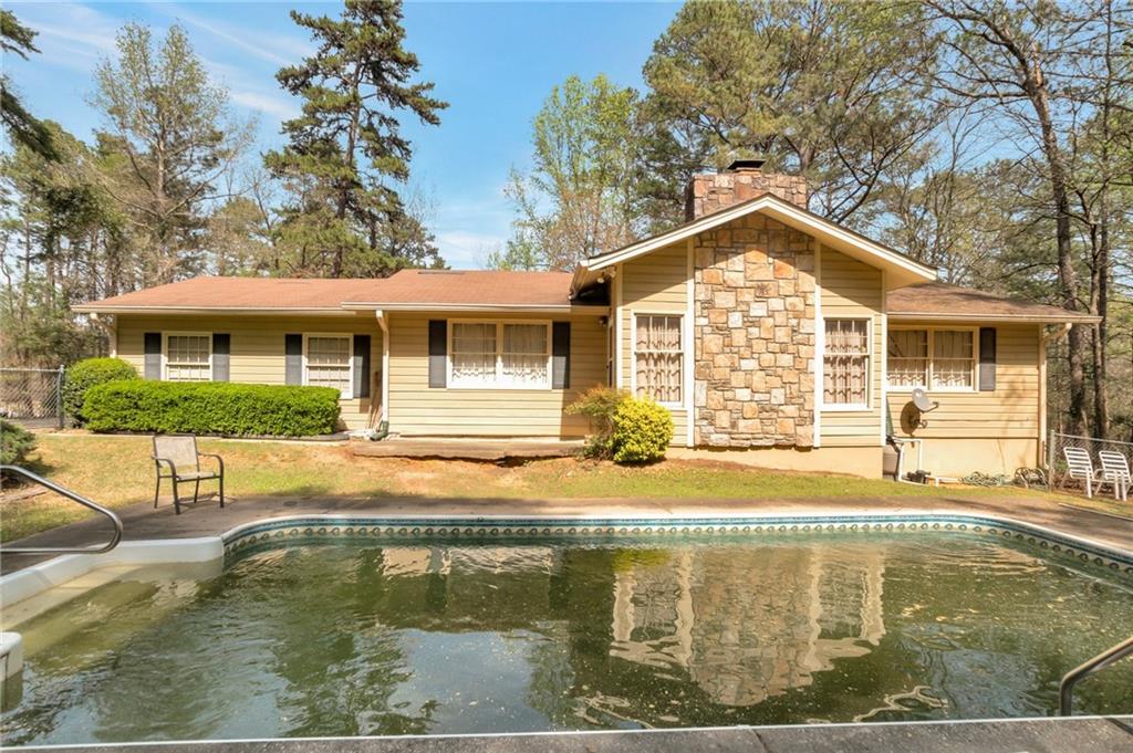 2004 Poplar Falls Rd., Lithonia, GA 30058