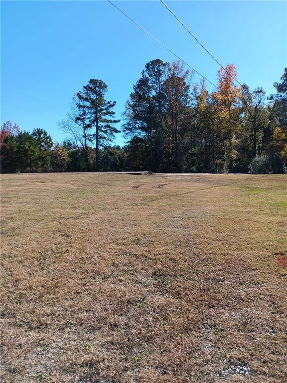 11 Black Rd., White, GA 30184