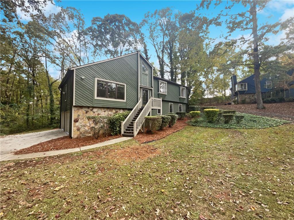 3298 Drummond Dr., Stone Mountain, GA 30087