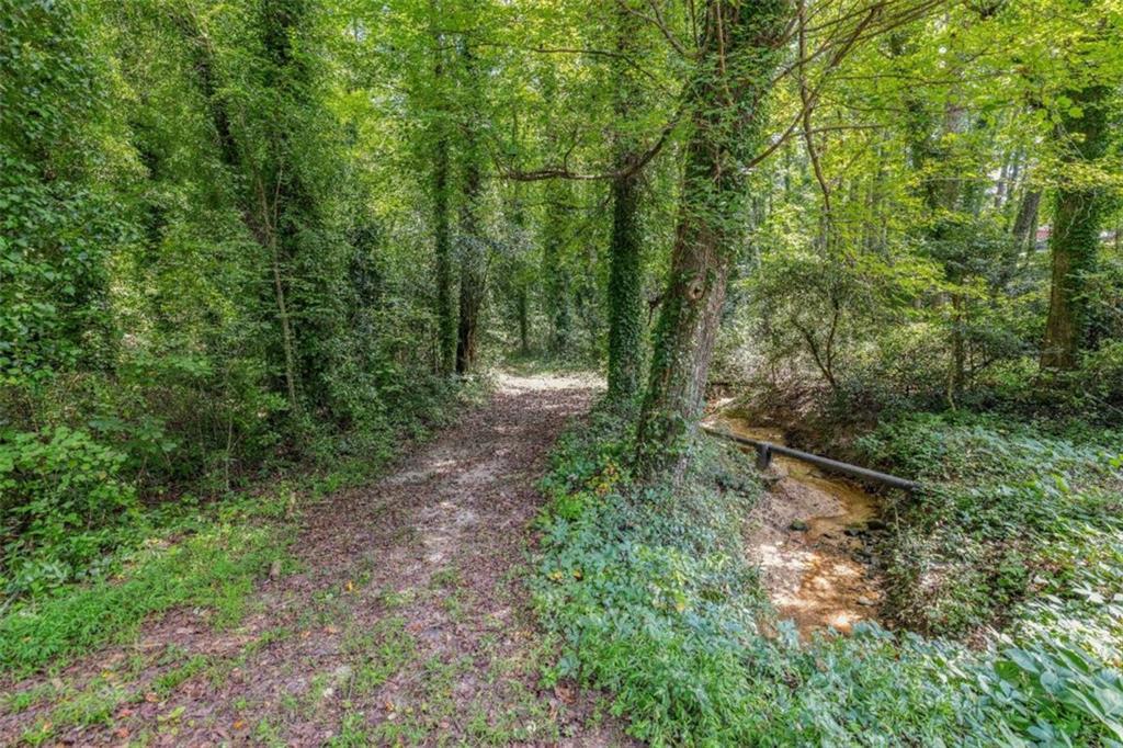 Valley Dr., Toccoa, GA 30577