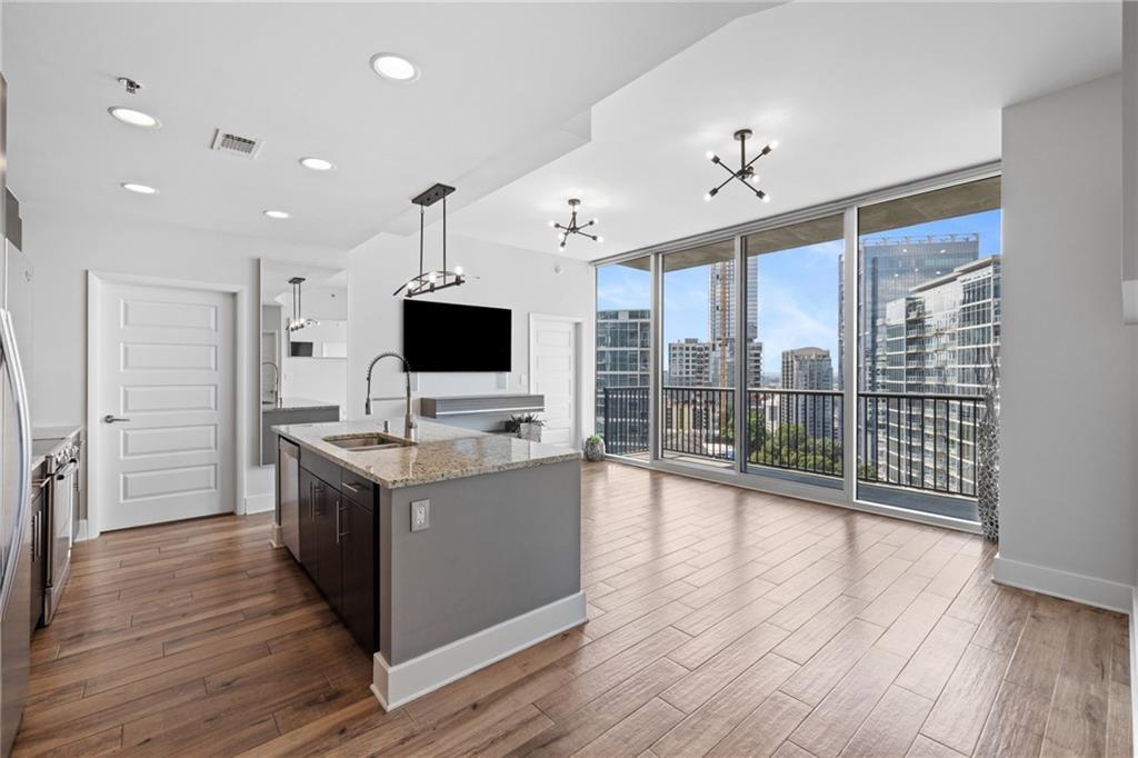 1080 Peachtree St. #1812, Atlanta, GA 30309