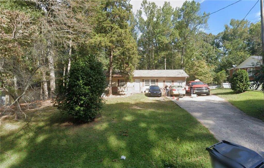 676 Hog Liver Rd., Carrollton, GA 30117