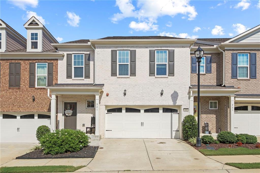 221 Ellis Ln., Woodstock, GA 30189