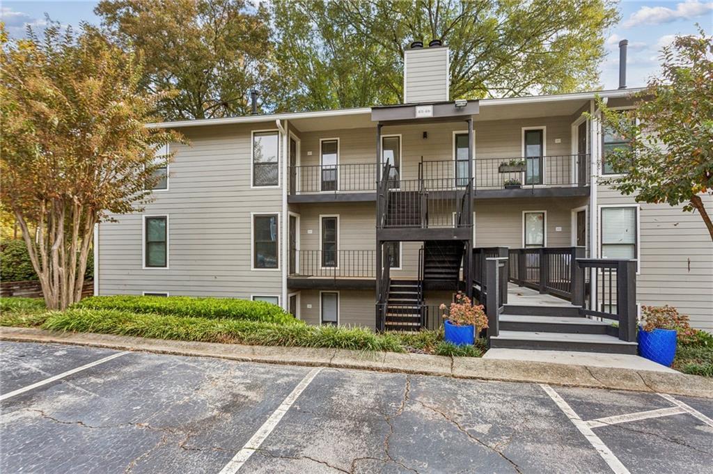 401 Park Ridge Cir., Marietta, GA 30068