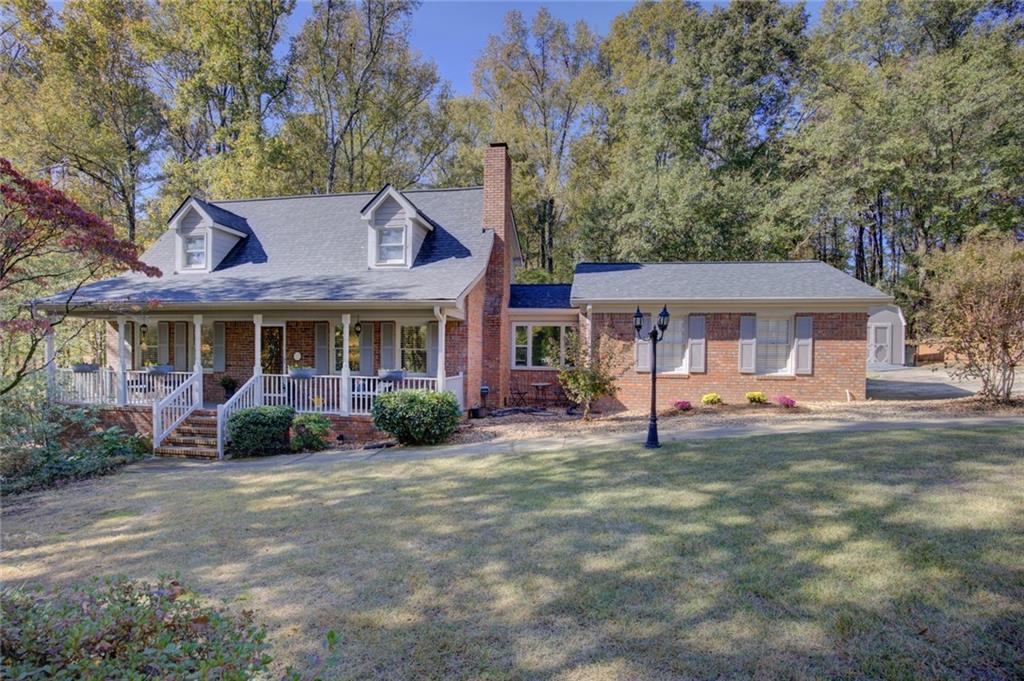 2615 Sandy Creek Cir., Loganville, GA 30052