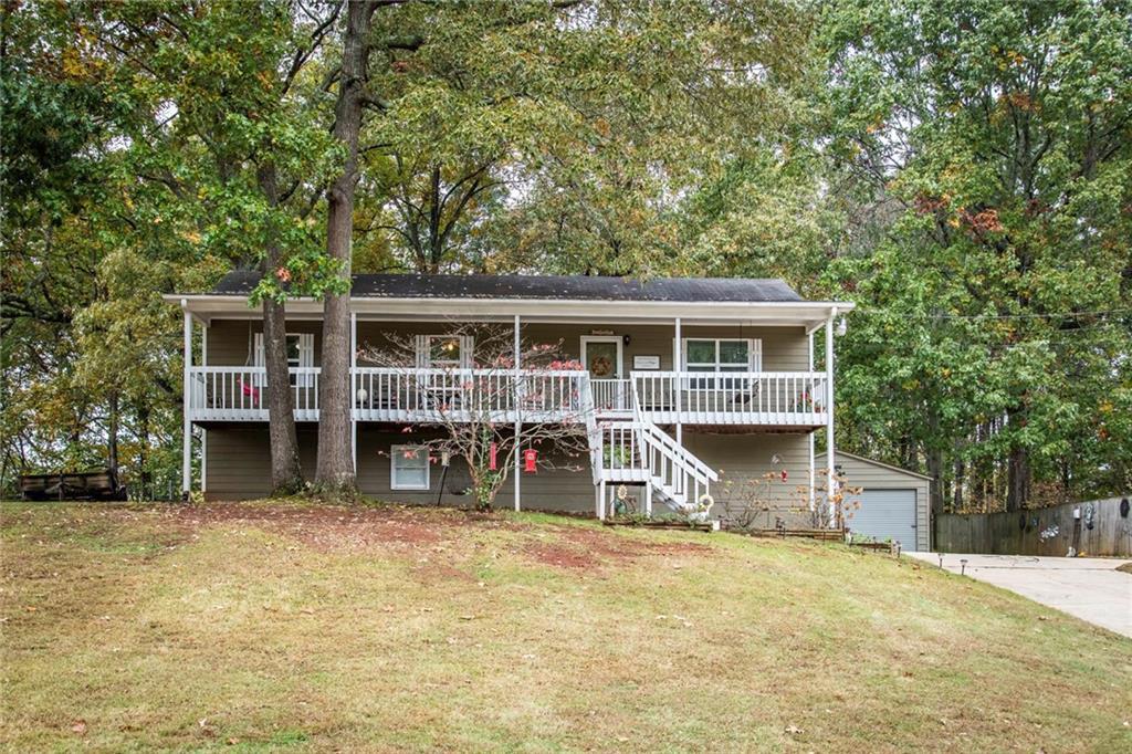 87 Waterway Tr., Powder Springs, GA 30127