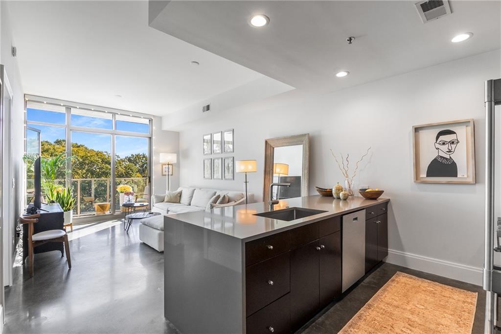 905 Juniper St. #704, Atlanta, GA 30309