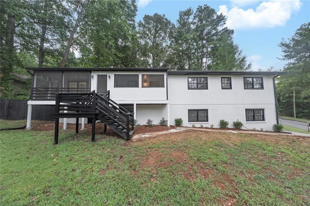 135 Golden Hills Dr., Woodstock, GA 30189