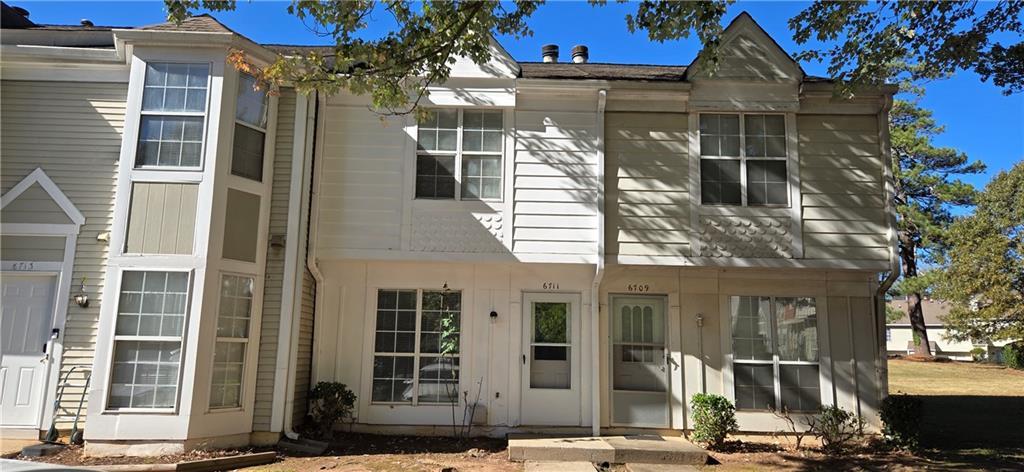 6711 Colchester Pl., Norcross, GA 30093