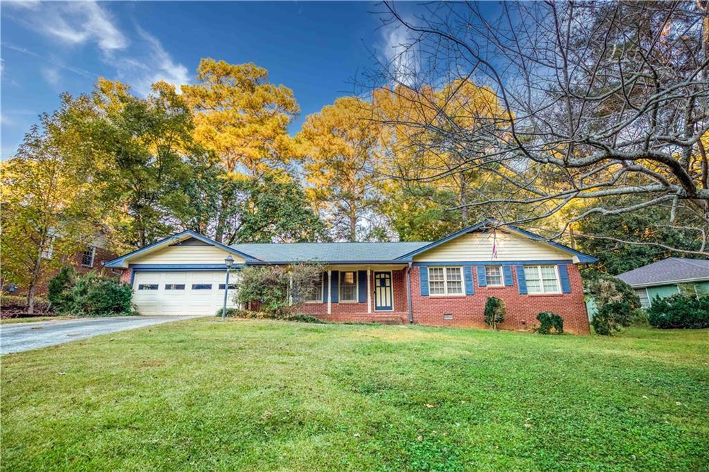 2142 Colonial Oak Way, Stone Mountain, GA 30087