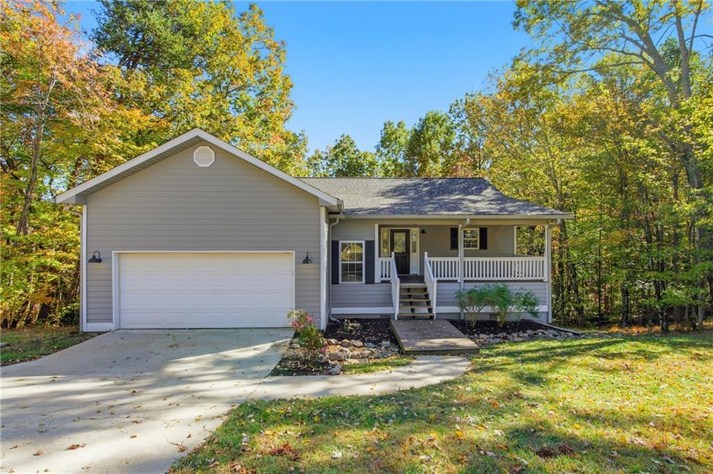 622 Spring Crest Rd., Cleveland, GA 30528