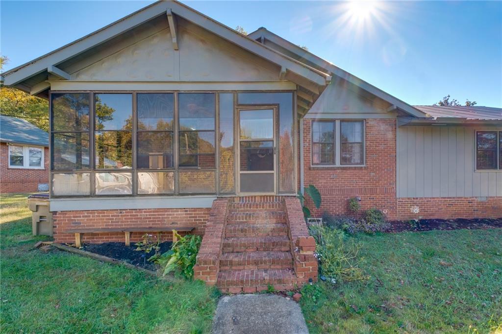 5 Seventh St., Gainesville, GA 30504