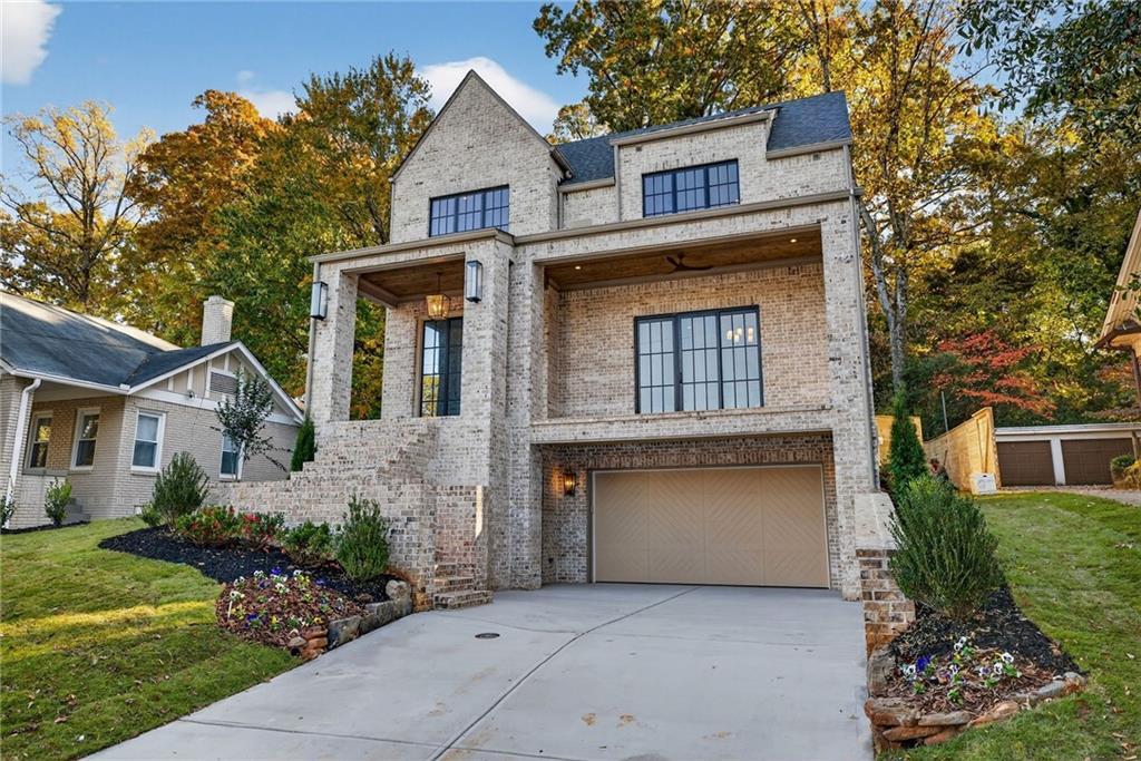 991 Courtenay Dr., Atlanta, GA 30306