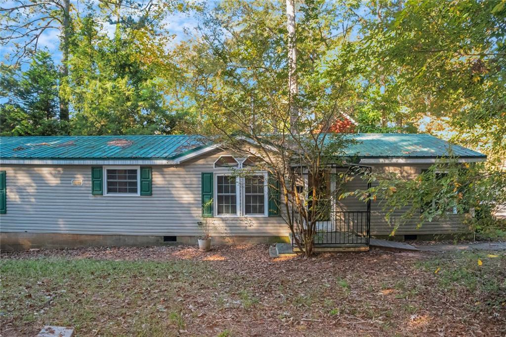 251 Weavers Lakefront Rd., Jackson, GA 30233