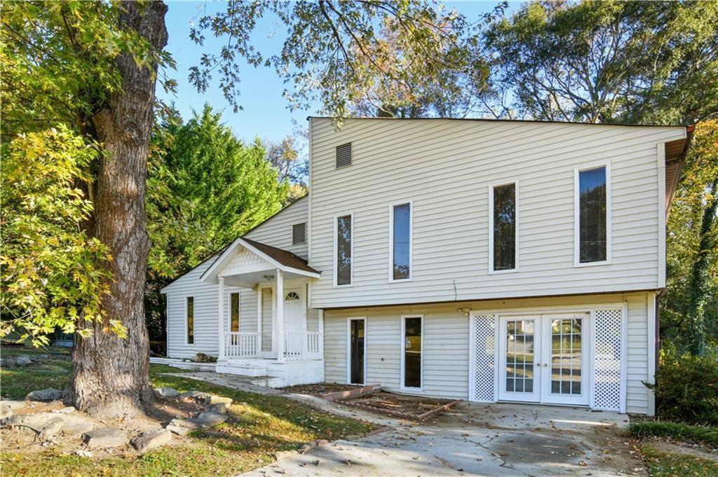 843 Ray Dr., Conyers, GA 30012