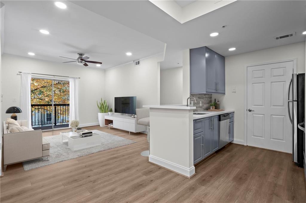 1075 Peachtree Walk #A208, Atlanta, GA 30309