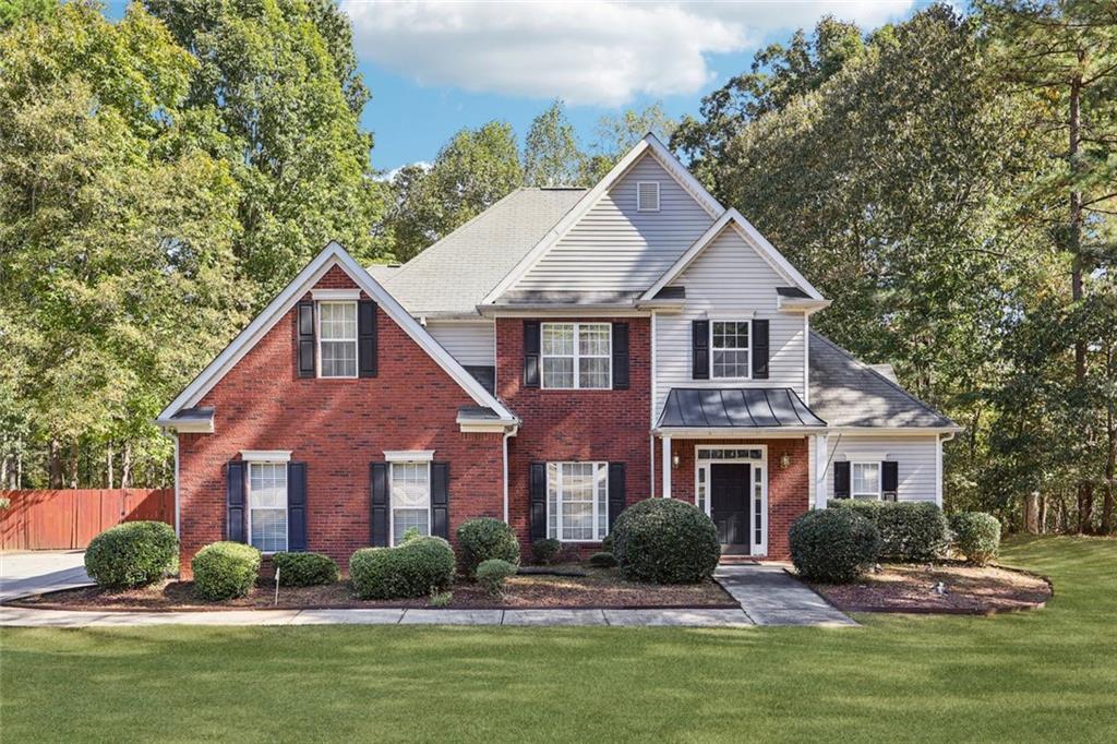 255 Squire Ln., Fayetteville, GA 30214