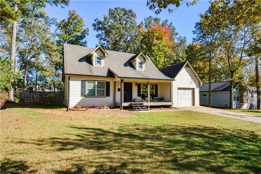 5806 Stonehaven Dr., Kennesaw, GA 30152