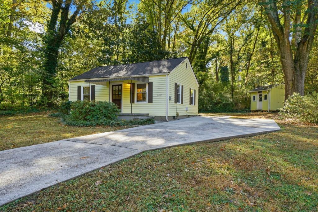 2518 Pine Lake Pl., Tucker, GA 30084