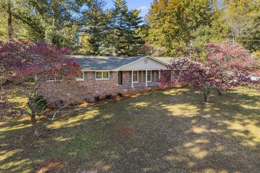 483 Rollingwood Dr., Stone Mountain, GA 30087