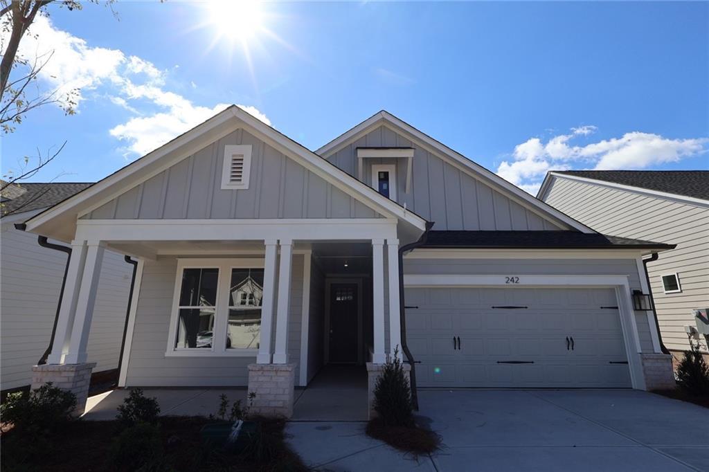 242 Strawberry Ln., Woodstock, GA 30189