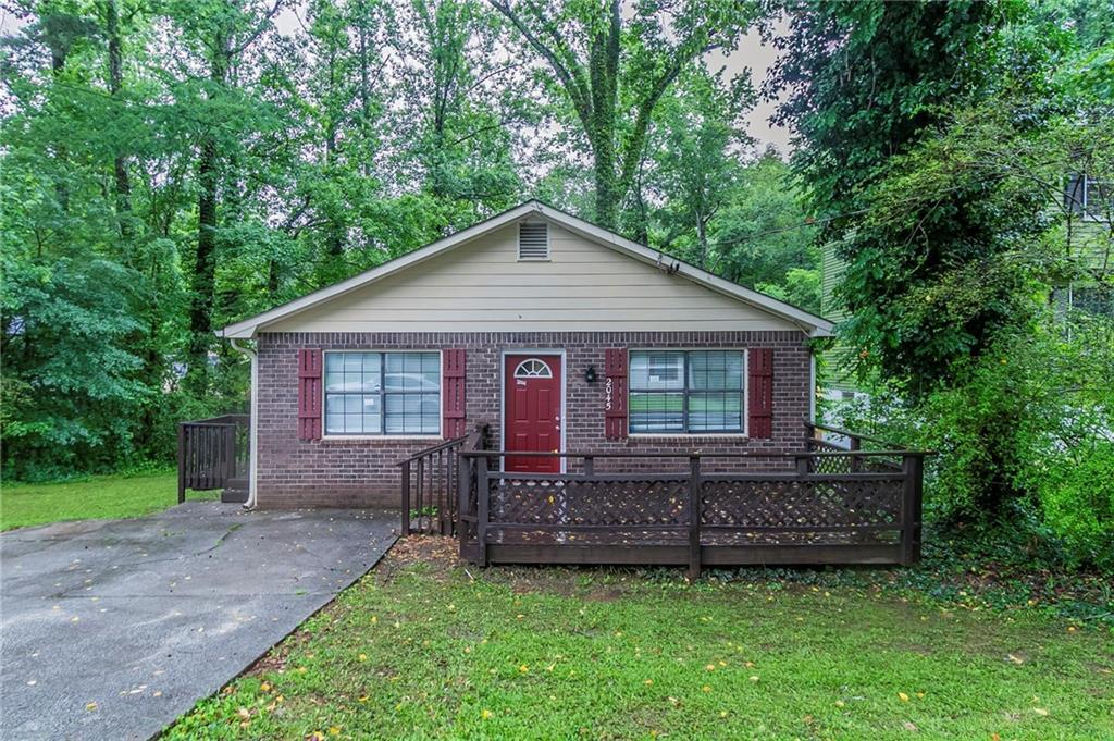 2045 Scarbrough Dr., Stone Mountain, GA 30088